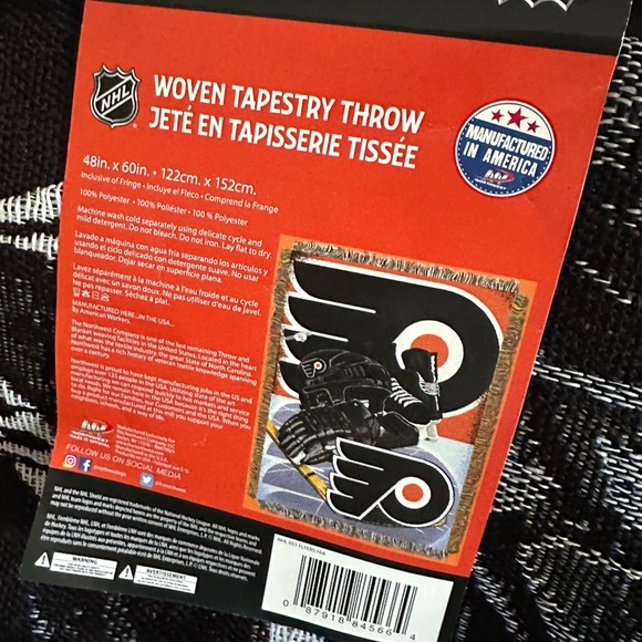 🏒 Philadelphia Flyers Tapestry Blanket - Picture 3 of 3